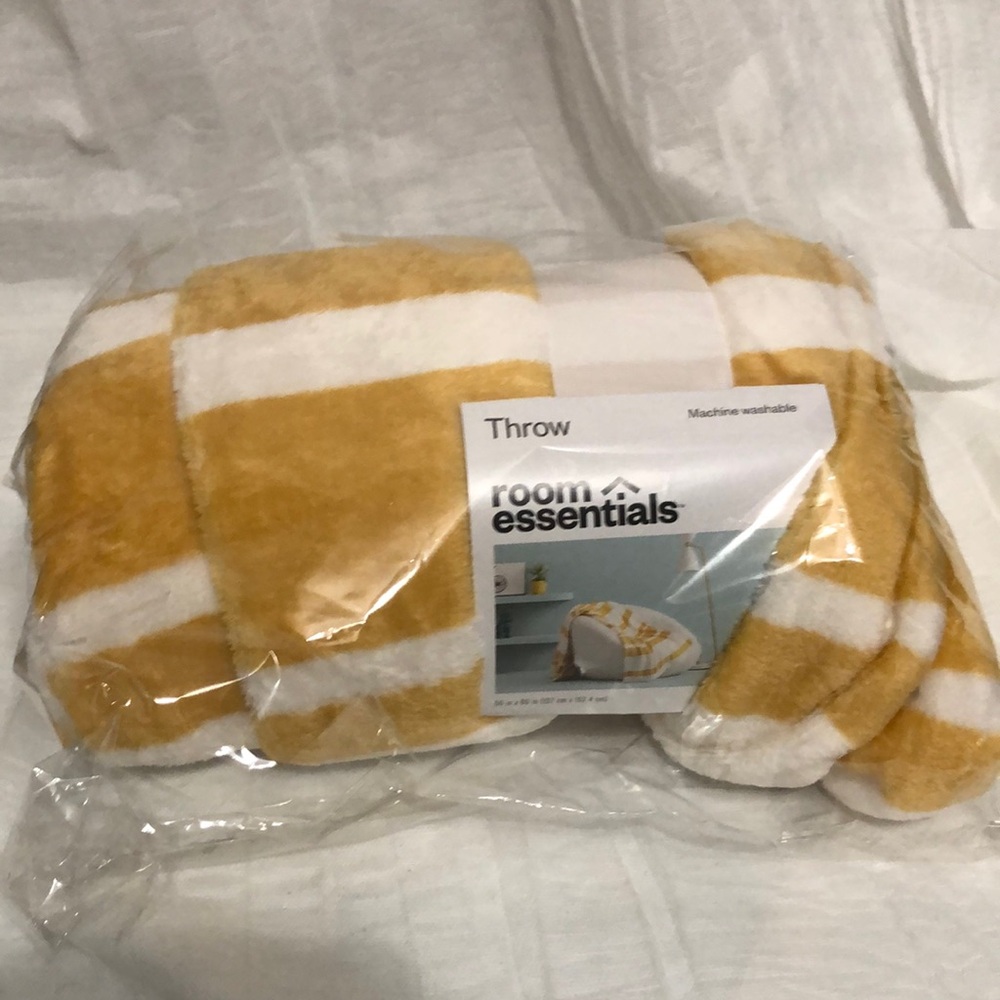Room Essentials Yellow & White Striped Plush Throw